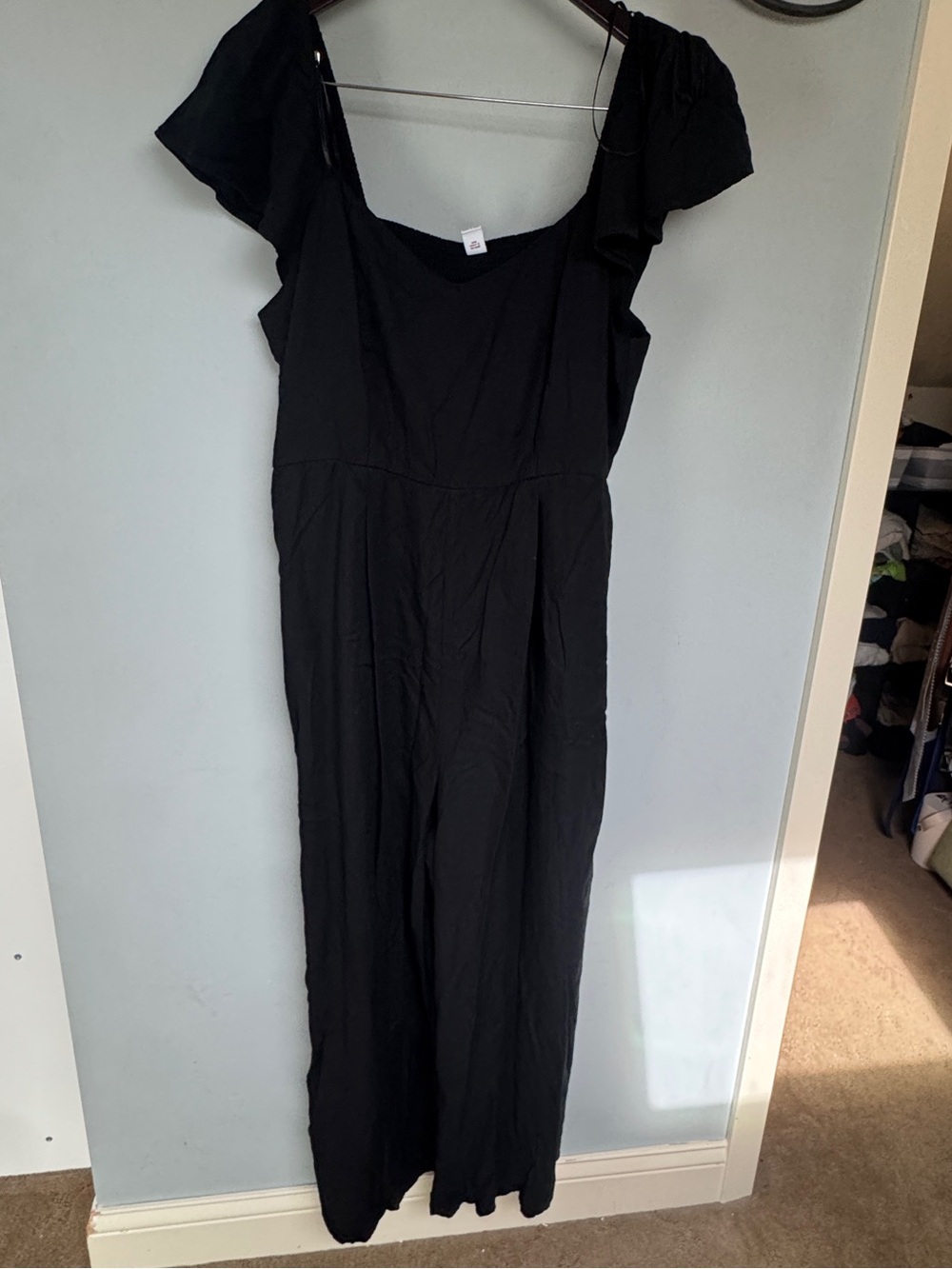 Old Navy flutter sleeve Jumpsuit
